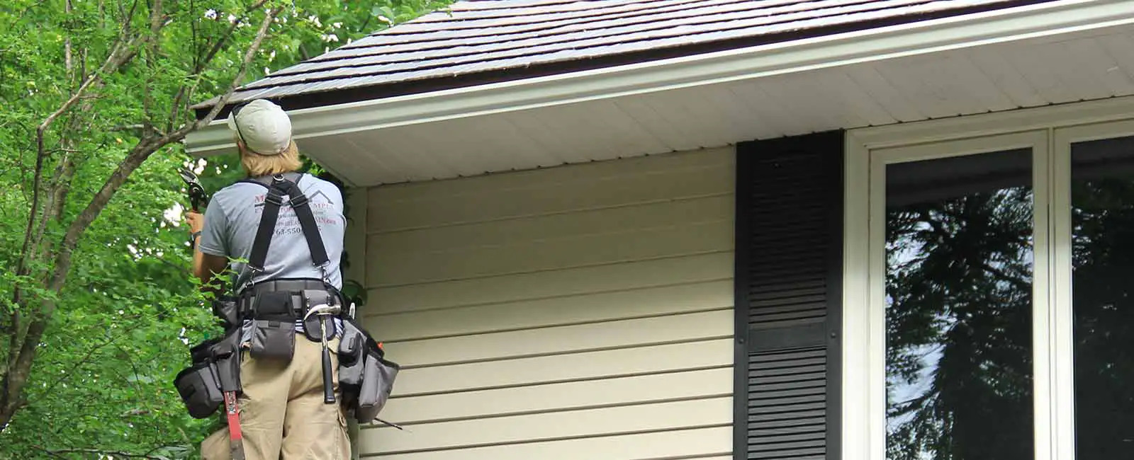 Reliable window contractor services helping homeowners improve comfort, efficiency, and home value in Minneapolis.